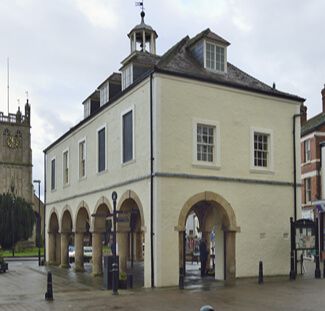 Airport transfers in Dursley