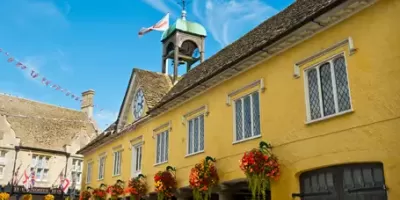 Tetbury airport transfer services