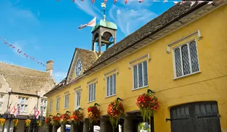 Tetbury airport transfer services 