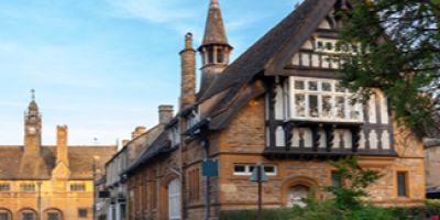 Airport transfer services in Moreton in Marsh